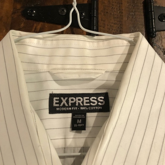 Express button down - Picture 3 of 3